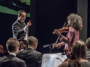 El violinista Ara Malikian y la Partiture Philarmonic Orchestra