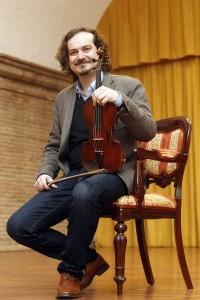 El violinista y doctorado cum laude, José Manuel Gil de Gálvez
