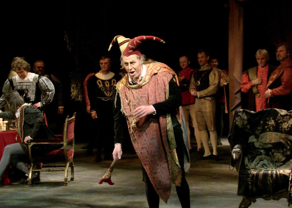 El bufón Rigoletto en una de las escenas de la obra