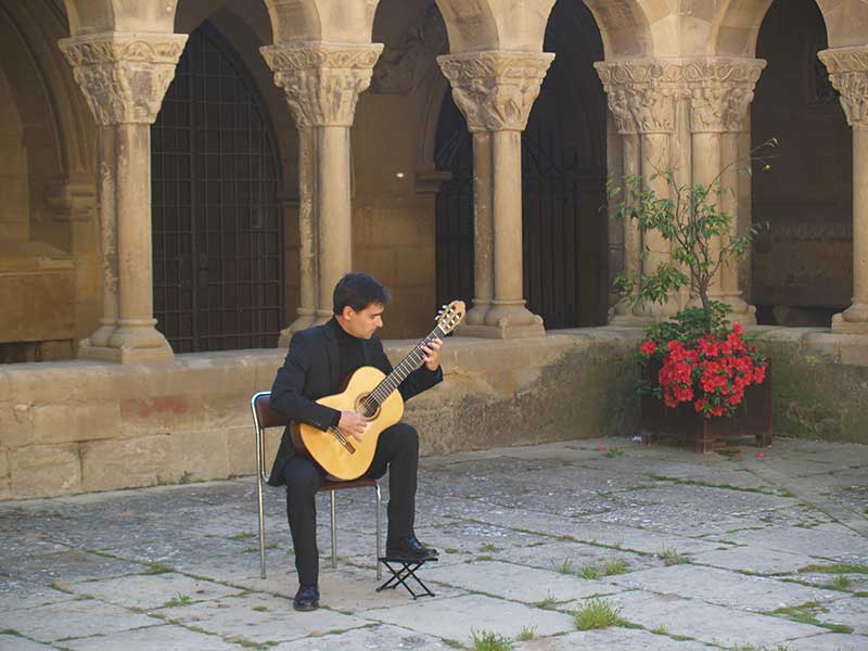 Raúl Viela
