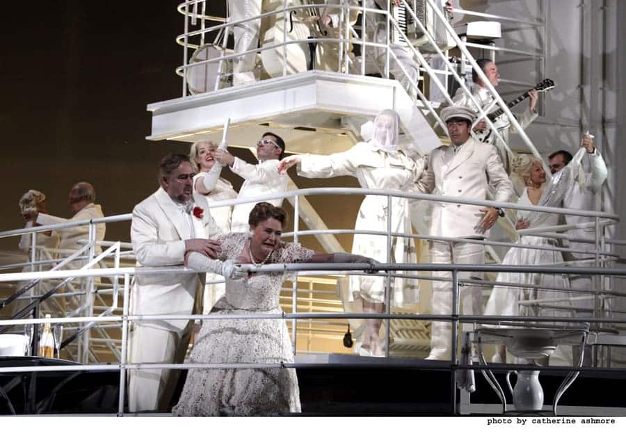 La pasajera en la English National Opera de Londres © Catherine Ashmore