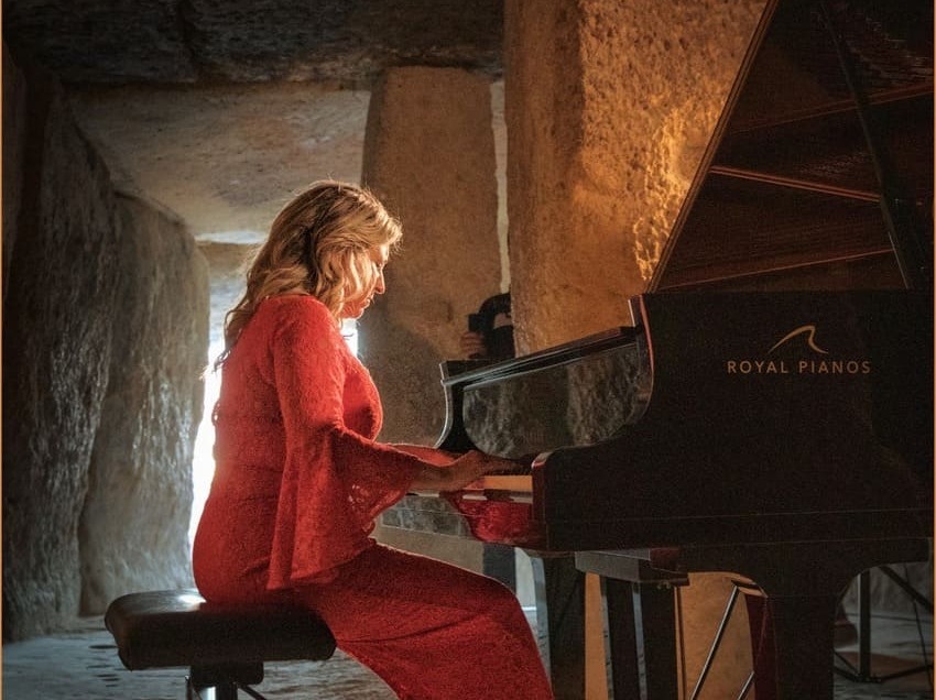 Paula Coronas: la ilusión desde el piano