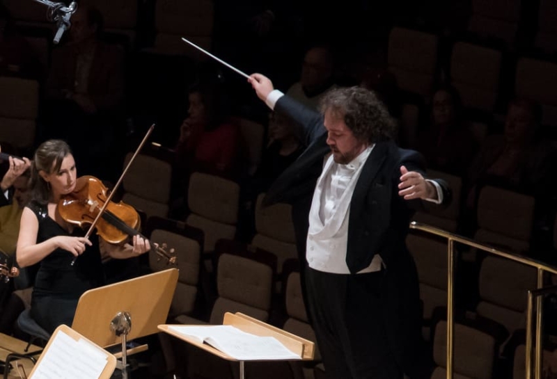 Pérez-Sierra inicia la temporada con bel canto en A Coruña