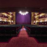 Las nuevas medidas obligan al Liceu a suspender su actividad