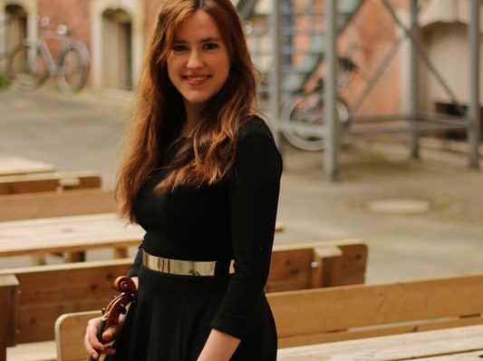 Adriana Zarzuela