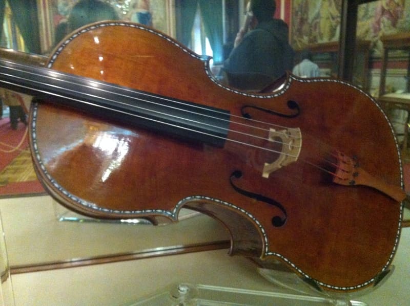 Violonchelo Antonio Stradivari, 1694.