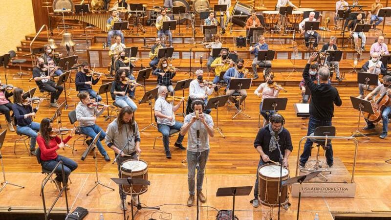 Música tradicional vasca y orquestal, por Kalakan y la EO