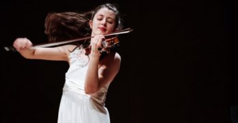 María Dueñas violín