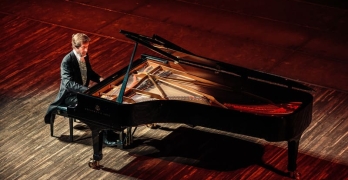 Nikolai Lugansky, traductor de la maestría del violín, al piano