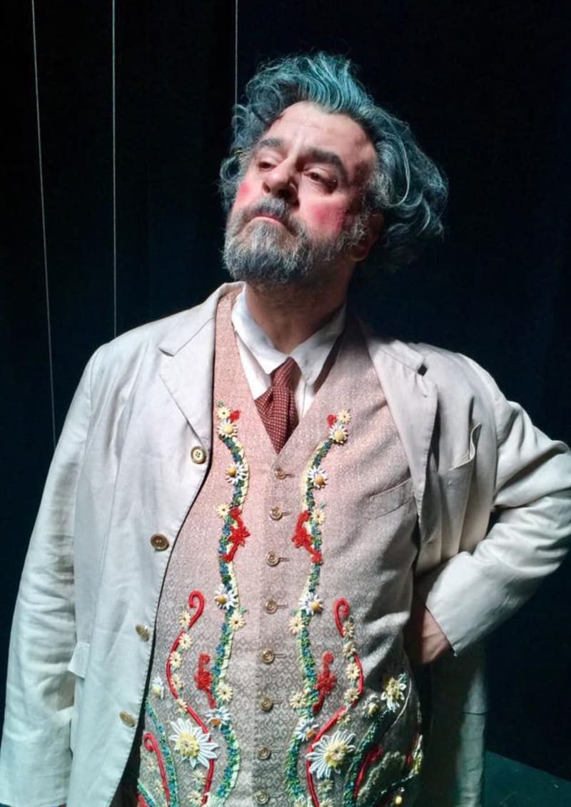 Carlos Álvarez