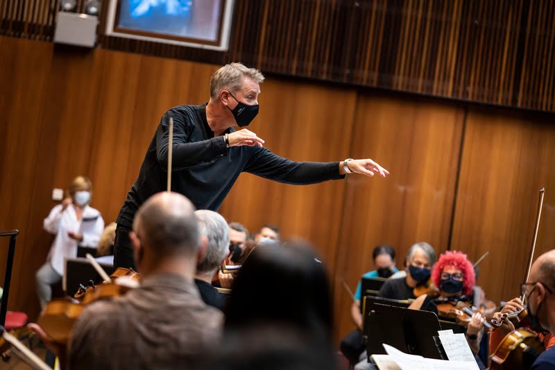 Alexander Liebreich y Maria João Pires abren la temporada de la Orquesta de València