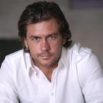 Daniel Abad dirige un concierto por las víctimas de la Covid-19