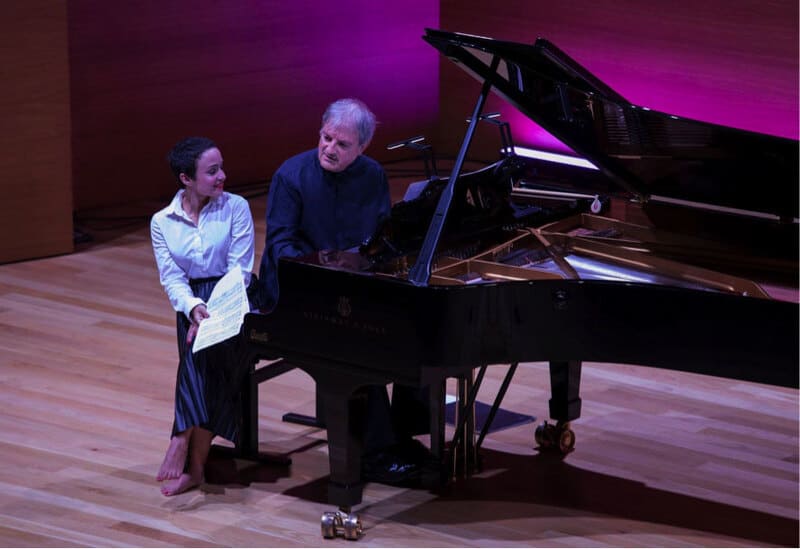 uth González y Albert Nieto durante la interpretación deTres pasiones de mujer (Alicante, 7 de octubre de 2018)