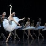 ‘El lago de los cisnes’ regresa al Maestranza