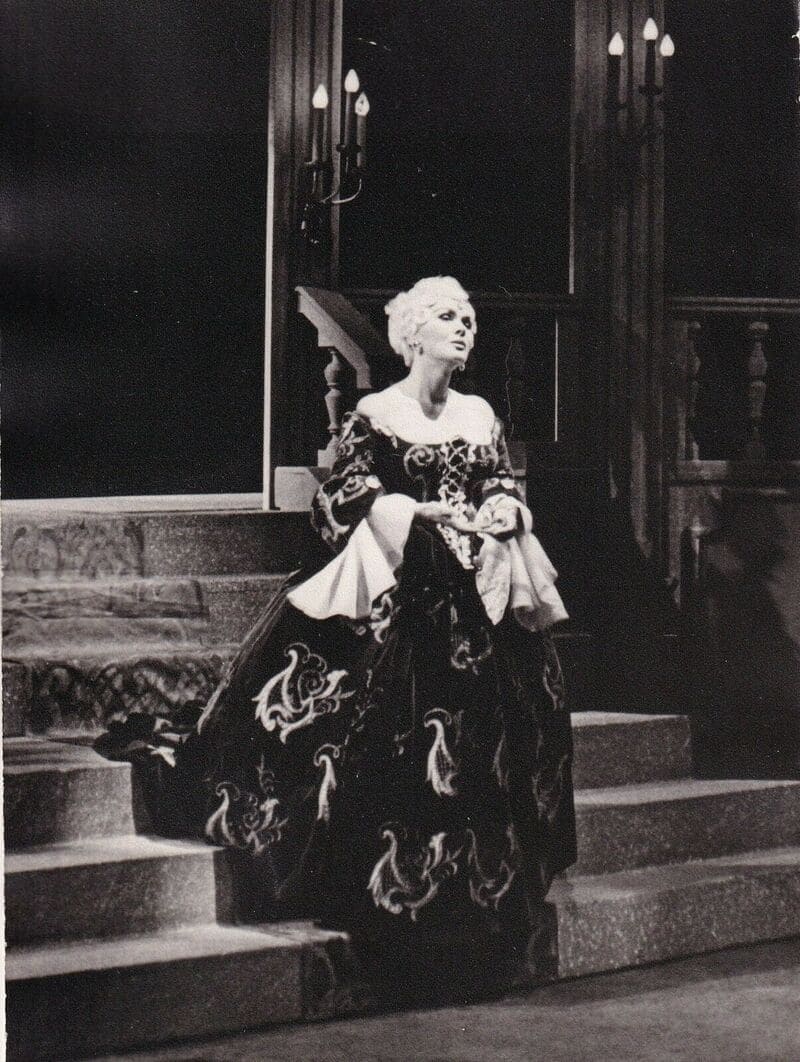 OPERA 284 2