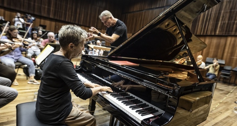 Alexander Liebreich y Maria João Pires abren la temporada de la Orquesta de València