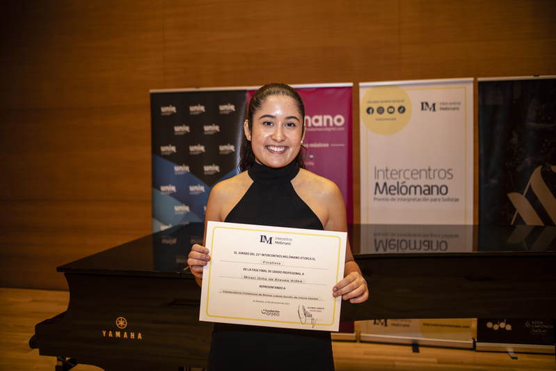 Mirari Ortiz de Elguea Aldea, Finalista de Grado Profesional