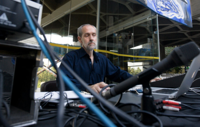 Audios, el nuevo álbum de Adolfo Núñez