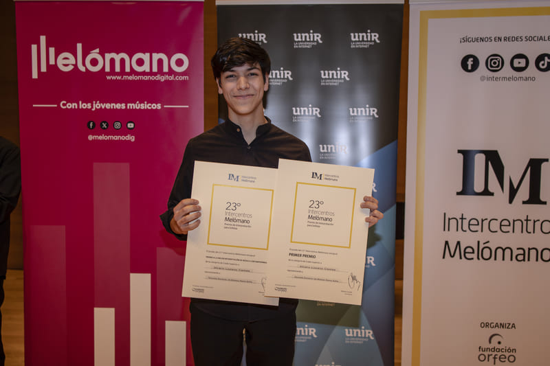 Tras recibir el Primer Premio y el Premio a la Mejor Interpretación de Música Contemporánea en Intercentros Melómano 2024 © Intercentros Melómano - Warren Ganser
