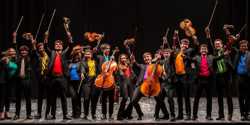 Camerata La Stravaganza recibe un galardón de la EUYO
