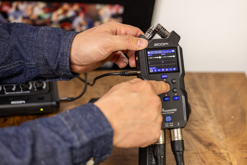 Zoom H4essential 2