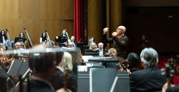 La Real Filharmonía de Galicia propone un juego de espejos