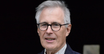 Christian Zacharias recorre siglos de piano en Alicante